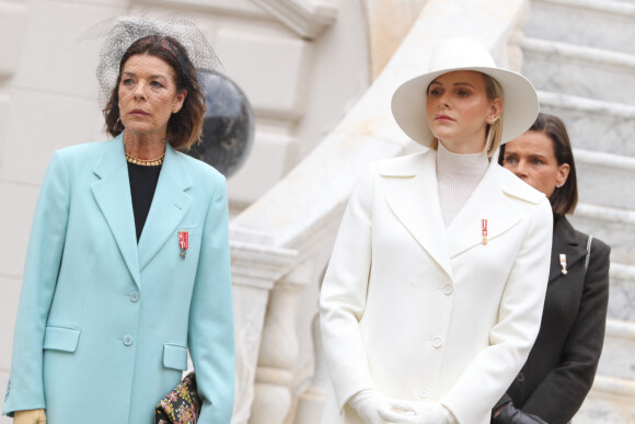 La princesse Caroline de Hanovre, la princesse Charlène de Monaco, la princesse Stéphanie de Monaco, Le prince Albert II de Monaco - La famille princière de Monaco dans la cour du palais lors de la fête Nationale monégasque à Monaco le 19 novembre 2019. © Olivier Huitel/Pool Monaco/Bestimage