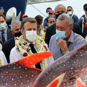 Emmanuel Macron, président de la République Française, visite le port de pêche de Papeete, le 27 juillet 2021. © Dominique Jacovides/Bestimage