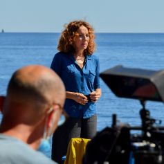 Isabel Otero - Tournage de la série "Crimes parfaits" sur la promenade des Anglais et sur la plage Beau Rivage à Nice. Le 23 juin 2020.