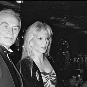 Pierre Cardin et Sylvie Vartan à l'ouverture de Maxim's à New York