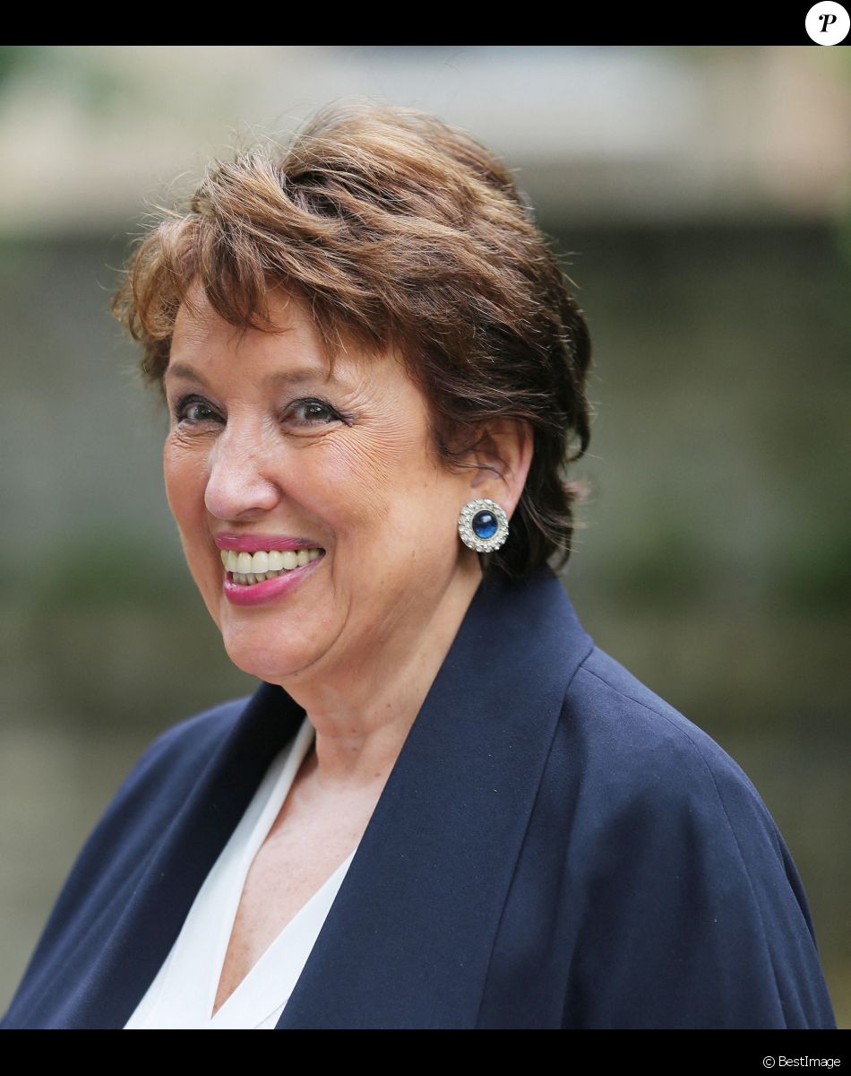 Exclusif - Roselyne Bachelot, ministre de la Culture - Conférence de presse "Culture et Jeux Olympiques et Paralympiques" au Mobilier national à Paris © Agence / Panoramic / Bestimage