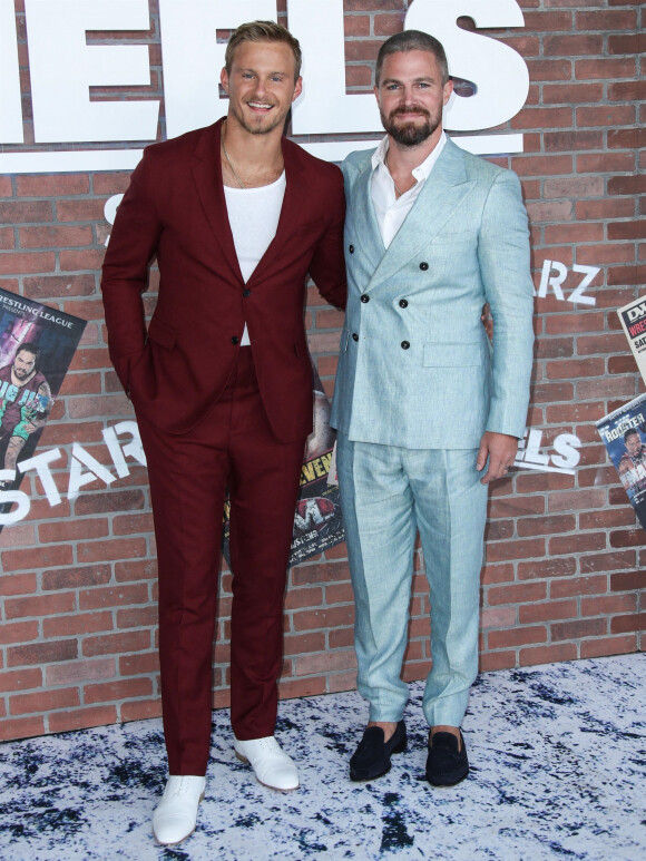 Alexander Ludwig et Stephen Amell à l'avant-première de la nouvelle série "Heels" à Los Angeles, le 10 août 2021.