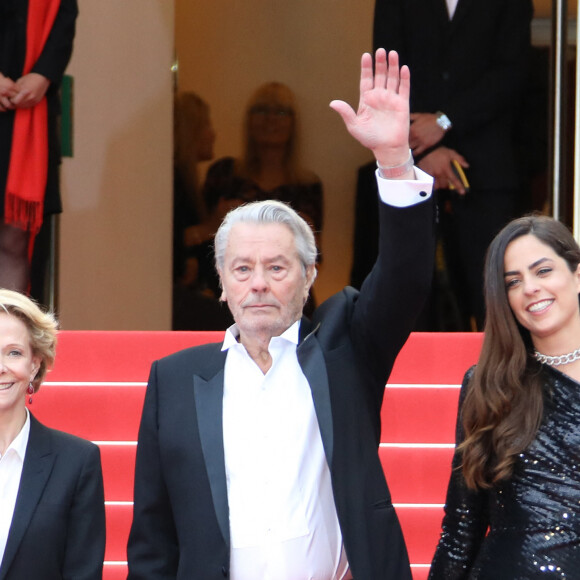 Alain Delon - Montée des marches du film "A Hidden Life" lors du 72e Festival de Cannes, le 19 mai 2019. © Denis Guignebourg/Bestimage