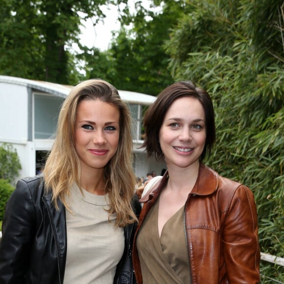 Marion Rousse et Nathalie Péchalat - People au village des Internationaux de Tennis de Roland Garros le 26 mai 2016. © Dominique Jacovides / Bestimage 