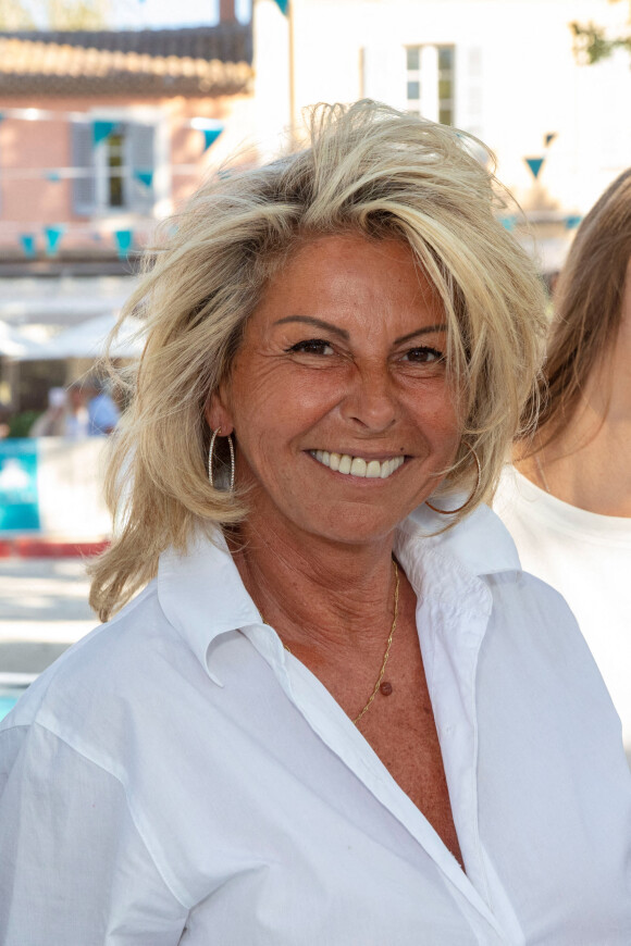 Caroline Margeridon - Tournoi de pétanque de la place des Lices à Saint-Tropez, organisé en faveur de l'association Rêves. © Jack Tribeca / Bestimage