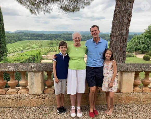 Prince Joaquim de Danemark, ses enfants, le prince Henrik et la princesse Athena et sa mère, la reine Margrethe II.