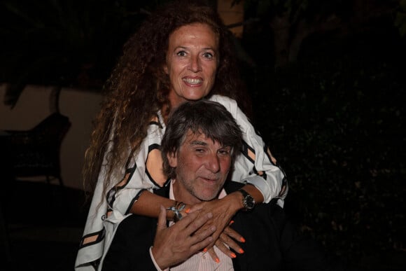 Tex et sa femme Béatrice lors de la fête d'anniversaire de Massimo Gargia (81 ans) organisé par l'hôtel de Paris à Saint-Tropez, Côte d'Azur, France, le 20 août 2021. © Jack Tribeca/Bestimage 