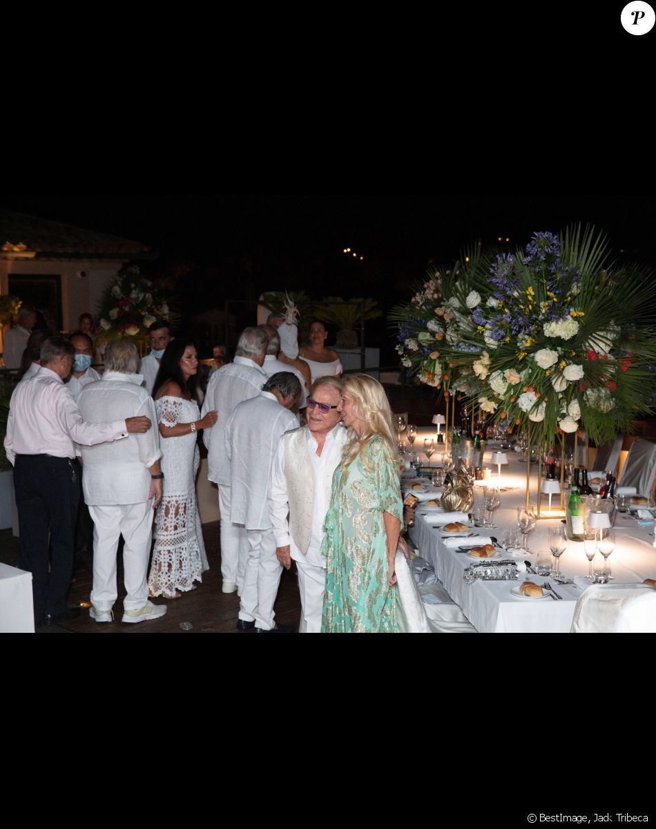 Illustration lors de la fête d'anniversaire de Massimo Gargia (81 ans) organisé par l'hôtel de Paris à Saint-Tropez, Côte d'Azur, France, le 20 août 2021. © Jack Tribeca/Bestimage
