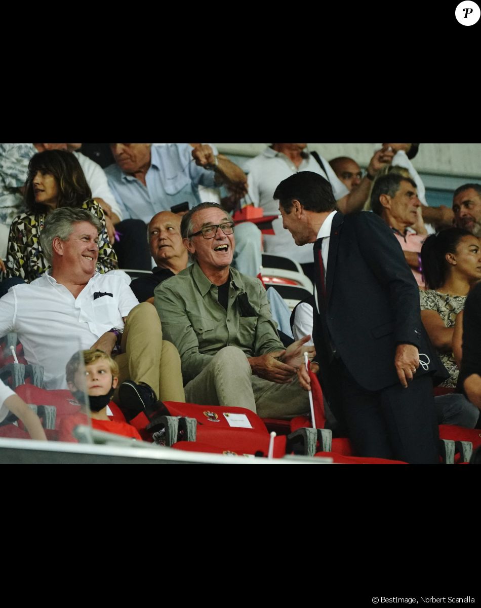 Bob Ratcliffe - Christian Estrosi (maire de Nice) - Match de football en ligue 1 Uber Eats : Match définitivement arrêté après le refus des joueurs de l'OM (Marseille) de reprendre le jeu suites à des incidents avec les supporters de Nice le 22 août 2021. © Norbert Scanella / Panoramic / Bestimage