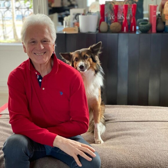 Gérard Lenorman et son fidèle chien Tilou sur Instagram.
