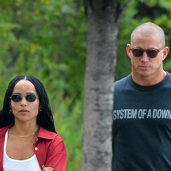 Channing Tatum et sa supposée compagne Zoe Kravitz retrouvent un ami pour aller déjeuner à New York chez Alfresco le 28 Août 2021