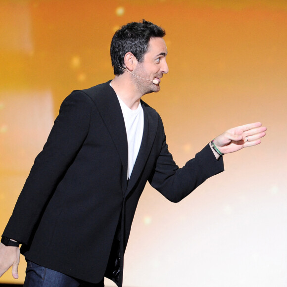 Exclusif - Camille Combal et Nikos Aliagas - Enregistrement de l'émission "La Chanson secrète 8" à la Seine musicale à Paris, qui sera diffusée le 4 septembre sur TF1 © Gaffiot-Moreau / Bestimage