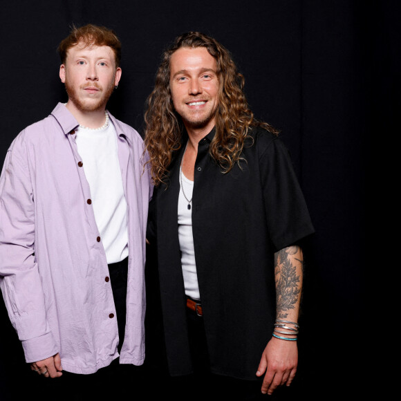 Exclusif - Eddy De Pretto et Julien Doré - Backstage de l'enregistrement de l'émission "La Chanson secrète 8" à la Seine musicale à Paris, diffusée le 4 septembre sur TF1 © Gaffiot-Moreau / Bestimage