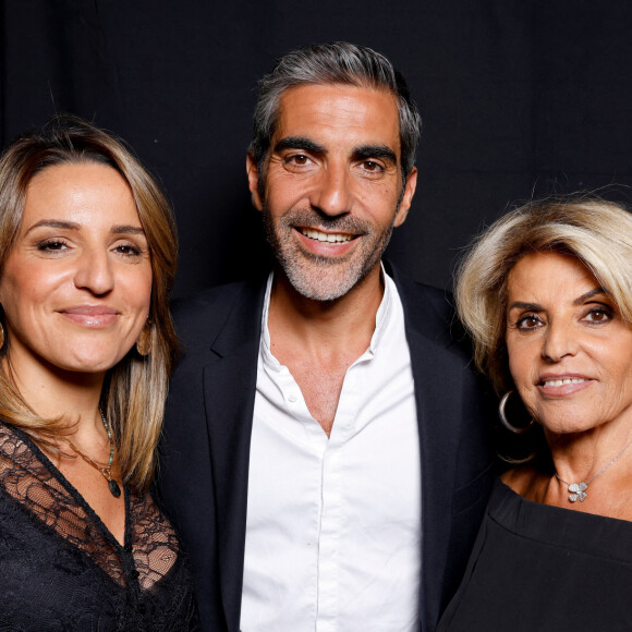 Exclusif - Ary Abittan entouré de sa soeur Rina Abittan et sa mère Marlène Abittan - Backstage de l'enregistrement de l'émission "La Chanson secrète 8" à la Seine musicale à Paris, diffusée le 4 septembre sur TF1 © Gaffiot-Moreau / Bestimage