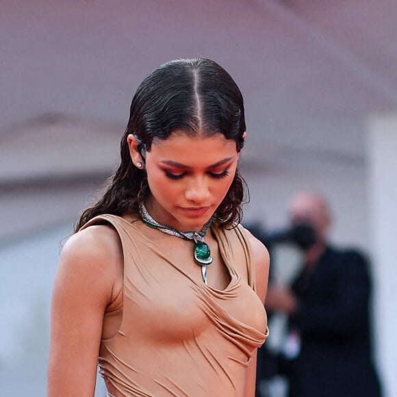 Zendaya assiste à la projection du film "Dune" lors du 78e Festival International du Film de Venise (La Mostra), vêtue d'une robe Balmain. Venise, le 3 septembre 2021.