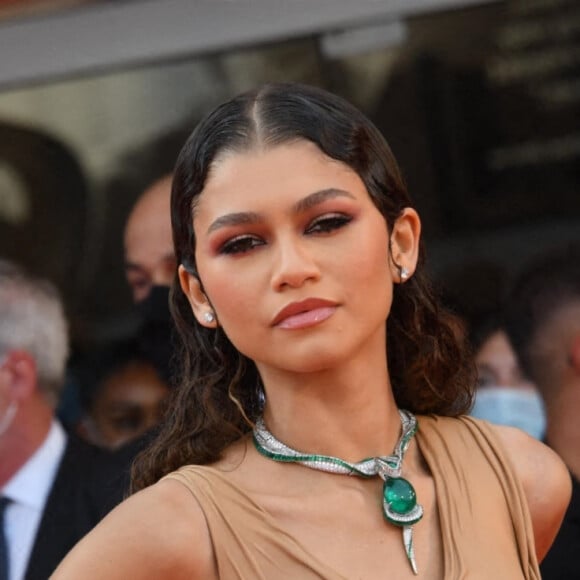 Zendaya assiste à la projection du film "Dune" lors du 78e Festival International du Film de Venise (La Mostra), vêtue d'une robe Balmain.