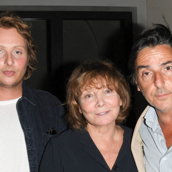 Exclusif - Sacha Sperling, Diane Kurys et Yvan Attal - Dédicace du roman de Sacha Sperling "Le fils du pêcheur" à l'Hôtel Costes à Paris. Le 6 septembre 2021. © Coadic Guirec/Bestimage