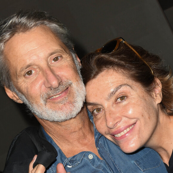 Exclusif - Antoine de Caunes et sa femme Daphné Roulier - Dédicace du roman de Sacha Sperling "Le fils du pêcheur" à l'Hôtel Costes à Paris. © Coadic Guirec/Bestimage