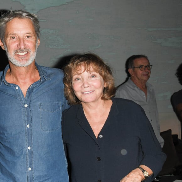 Exclusif - Sacha Sperling, Antoine de Caunes et Diane Kurys - Dédicace du roman de Sacha Sperling "Le fils du pêcheur" à l'Hôtel Costes à Paris. Le 6 septembre 2021. © Coadic Guirec/Bestimage