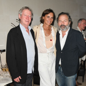 Exclusif - Régis Wargnier, Inès de la Fressange et son compagnon Denis Olivennes - Dédicace du roman de Sacha Sperling "Le fils du pêcheur" à l'Hôtel Costes à Paris. Le 6 septembre 2021. © Coadic Guirec/Bestimage