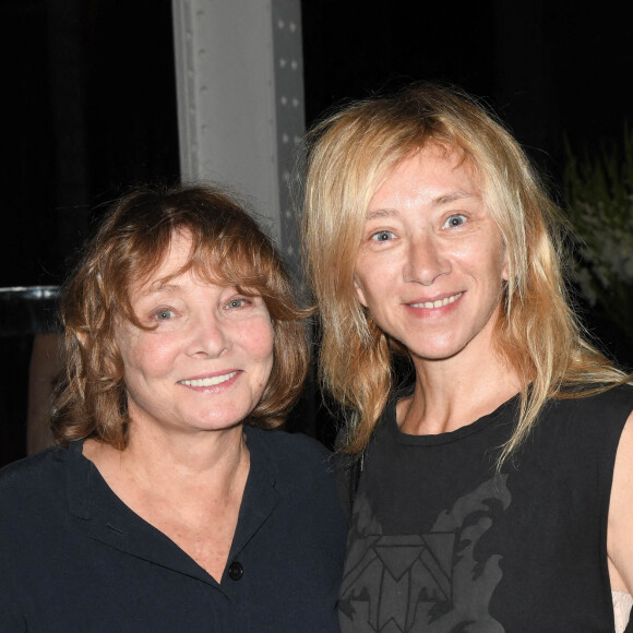 Exclusif - Diane Kurys et Sylvie Testud - Dédicace du roman de Sacha Sperling "Le fils du pêcheur" à l'Hôtel Costes à Paris. Le 6 septembre 2021. © Coadic Guirec/Bestimage