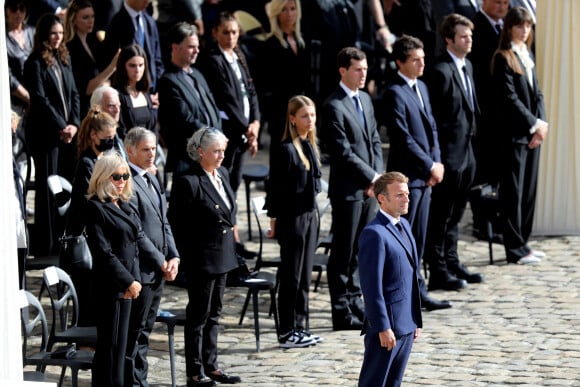 Emmanuel et Brigitte Macron, Paul Belmondo, Patricia Belmondo, Stella Belmondo, Victor Belmondo, Giacomo Belmondo, Alessandro Belmondo, Annabelle Belmondo et Natty Tardivel Belmondo - Cérémonie d'hommage national à Jean-Paul Belmondo à l'Hôtel des Invalides à Paris, France, le 9 septembre 2021. © Dominique Jacovides/Bestimage