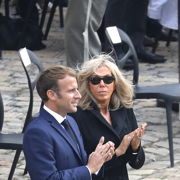 Emmanuel Macron et sa femme la Première Dame Brigitte Macron - Cérémonie d'hommage national à Jean-Paul Belmondo à l'Hôtel des Invalides à Paris. Le 9 septembre 2021. © Dominique Jacovides/Bestimage