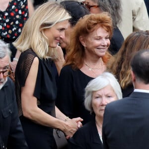 Julie Gayet et Agathe Natanson lors de la cérémonie d'hommage national à Jean-Paul Belmondo à l'Hôtel des Invalides à Paris, France, le 9 septembre 2021. © Dominique Jacovides/Bestimage 