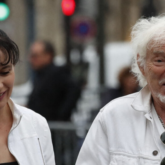 Hugues Aufray et sa compagne Muriel - Obsèques de Jean-Paul Belmondo en en l'église Saint-Germain-des-Prés, à Paris le 10 septembre 2021. 