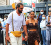 Lais Ribeiro et son fiancé Joakim Noah arrivent à la soirée d'ouverture de la Revolve Gallery, lors de la Fashion Week de New York. Le 9 septembre 2021.