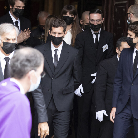Paul Belmondo, Victor, Giacomo, Alessandro, Annabelle - Obsèques de Jean-Paul Belmondo en en l'église Saint-Germain-des-Prés, à Paris le 10 septembre 2021. © Cyril Moreau / Bestimage 