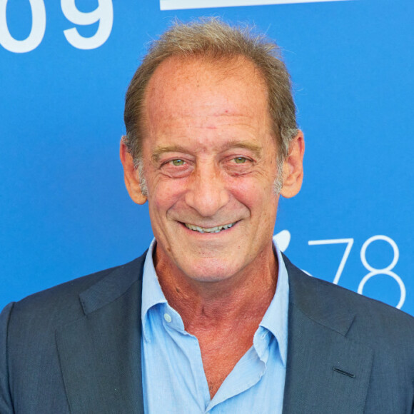 Vincent Lindon au photocall du film "Un Autre Monde" lors de la Mostra de Venise, le 10 septembre 2021.