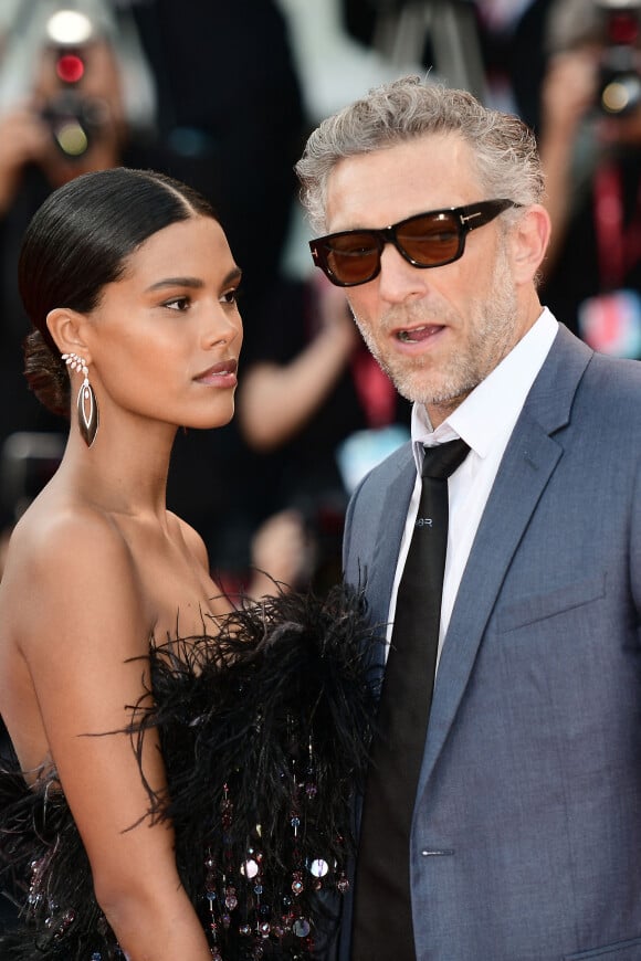 Vincent Cassel et sa femme Tina Kunakey - Red carpet pour le film "J'accuse!" lors du 76ème festival du film de venise, la Mostra le 30 août 2019. 