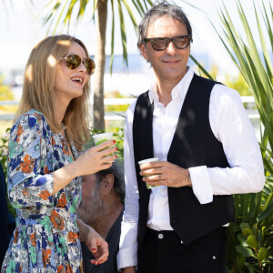 Vanessa Paradis, Samuel Benchetrit - Photocall du film "Cette musique ne joue pour personne" lors du 74e Festival de Cannes. Le 10 juillet 2021. © Borde / Jacovides / Moreau / Bestimage