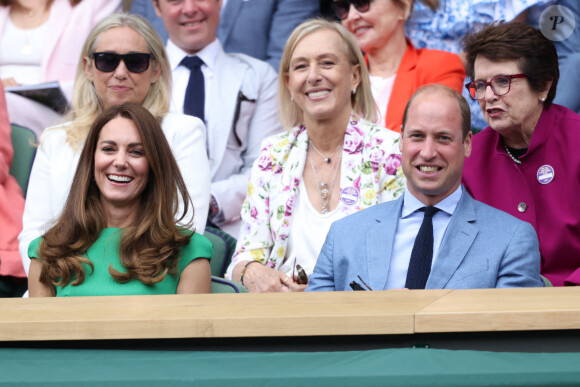 Le prince William, duc de Cambridge, Catherine Kate Middleton, duchesse de Cambridge, Martina Navratilova, Billie Jean King assistent à la finale Dames au tournoi de Wimbledon le 10 juillet 2021