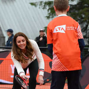 Catherine (Kate) Middleton, duchesse de Cambridge, rend visite aux jeunes de la Lawn Tennis Association (LTA) à Édimbourg, Ecosse, Royaume Uni, le 27 mai 2021.