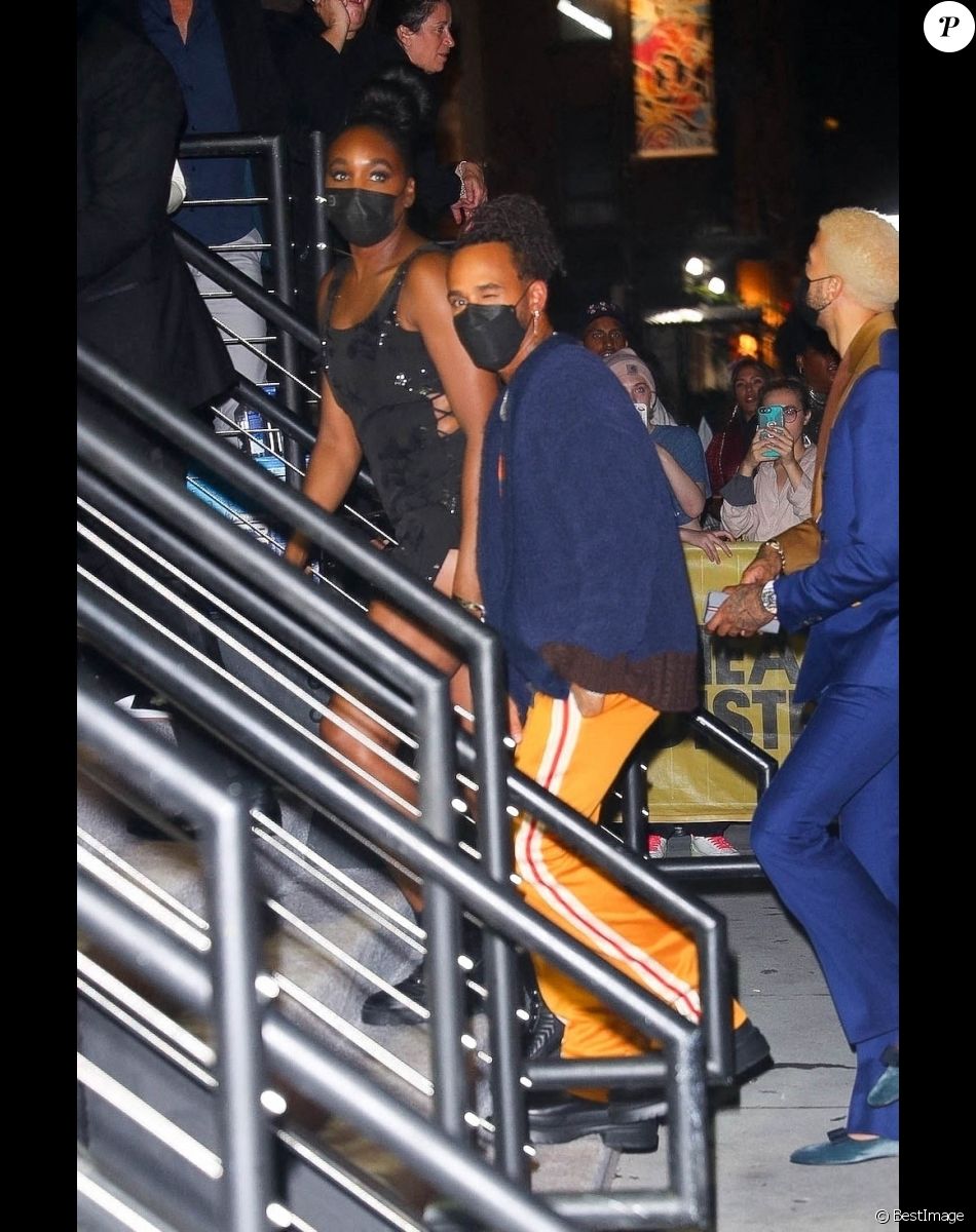 Lewis Hamilton arrive à l'after-party de Rihanna après la soirée du Met Gala 2021 à New York, le 13 septembre 2021.