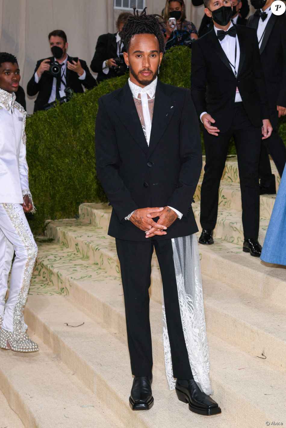 Lewis Hamilton assiste au Met Gala 2021 au Metropolitan Museum of Art