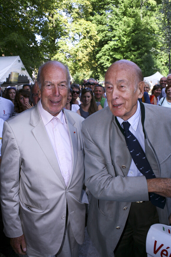 Archives - Portrait d'Olivier Giscard d'Estaing et son frère Valéry Giscard d'Estaing à Paris, le 26 août 2012.