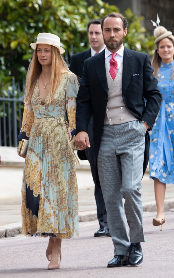 James Middleton et sa compagne Alizee Thevenet - Mariage de Lady Gabriella Windsor avec Thomas Kingston dans la chapelle Saint-Georges du château de Windsor.