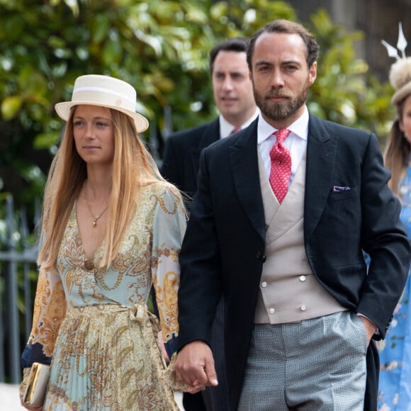 James Middleton et sa compagne Alizee Thevenet - Mariage de Lady Gabriella Windsor avec Thomas Kingston dans la chapelle Saint-Georges du château de Windsor.