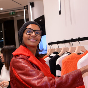 Karine Le Marchand lors de l'inauguration de la boutique flagship "Kujten" (marque française spécialisée dans le cachemire), située avenue Victor Hugo à Paris, le 27 novembre 2019. © Rachid Bellak/Bestimage 