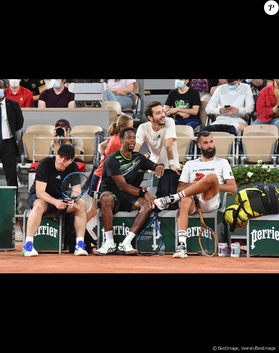 Exclusif - Benoît Paire - Benoît Paire, Gaël Monfils, Domingo (Pierre Alexis Bizot) et Zerator (Adrien Nougaret) deux streamers se rencontrent lors d'un match de tennis à Roland Garros, Paris le 18 septembre 2021. © Veeren/Bestimage