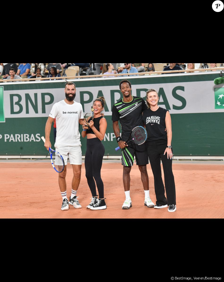 Exclusif - Benoît Paire et sa compagne Julie Bertin, Gaël Monfils et sa femme Elina Svitolina - Benoît Paire, Gaël Monfils, Domingo (Pierre Alexis Bizot) et Zerator (Adrien Nougaret) deux streamers se rencontrent lors d'un match de tennis à Roland Garros, Paris le 18 septembre 2021. © Veeren/Bestimage