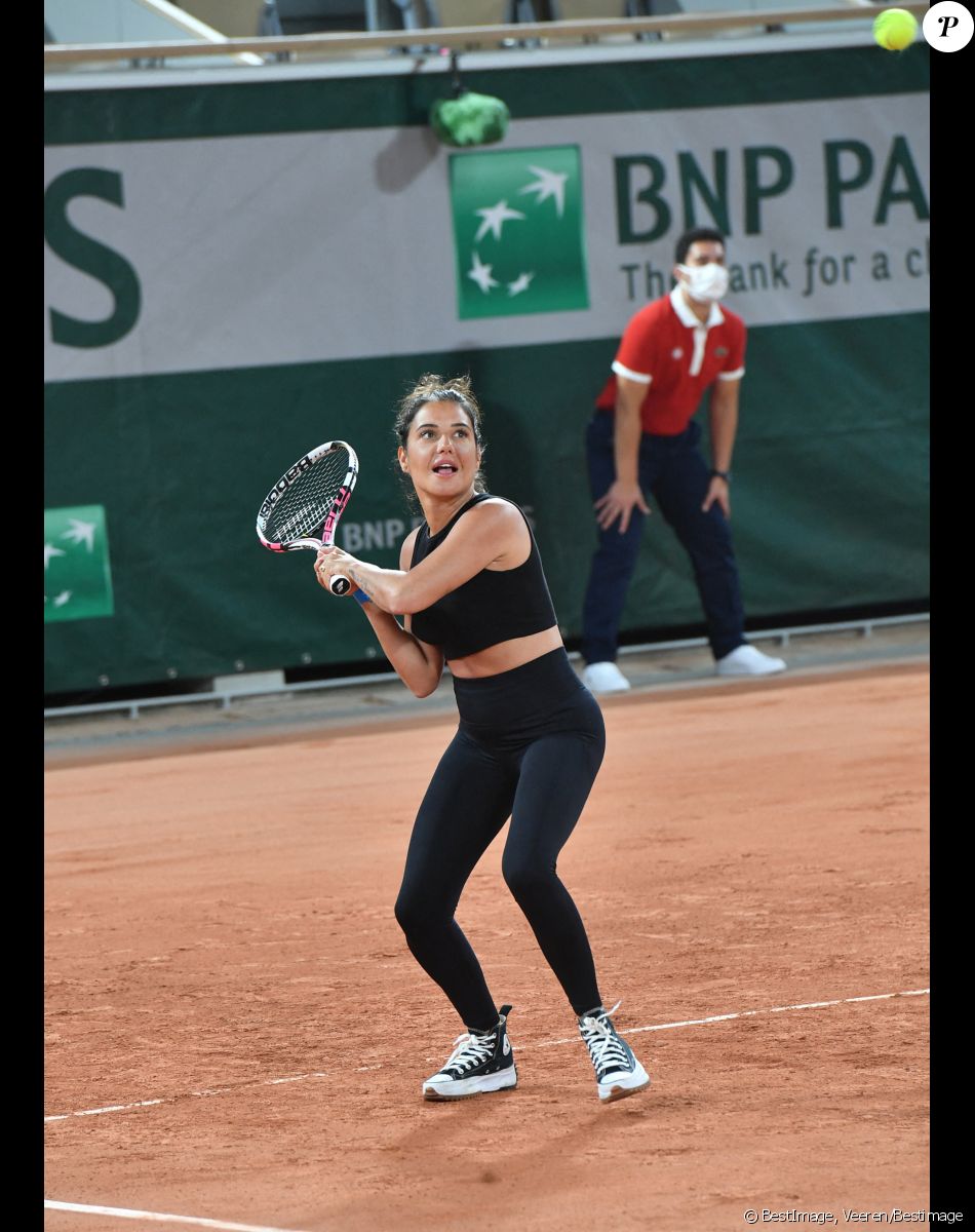 Exclusif - Julie Bertin ( compagne de Benoît Paire) - Benoît Paire, Gaël Monfils, Domingo (Pierre Alexis Bizot) et Zerator (Adrien Nougaret) deux streamers se rencontrent lors d'un match de tennis à Roland Garros, Paris le 18 septembre 2021. © Veeren/Bestimage