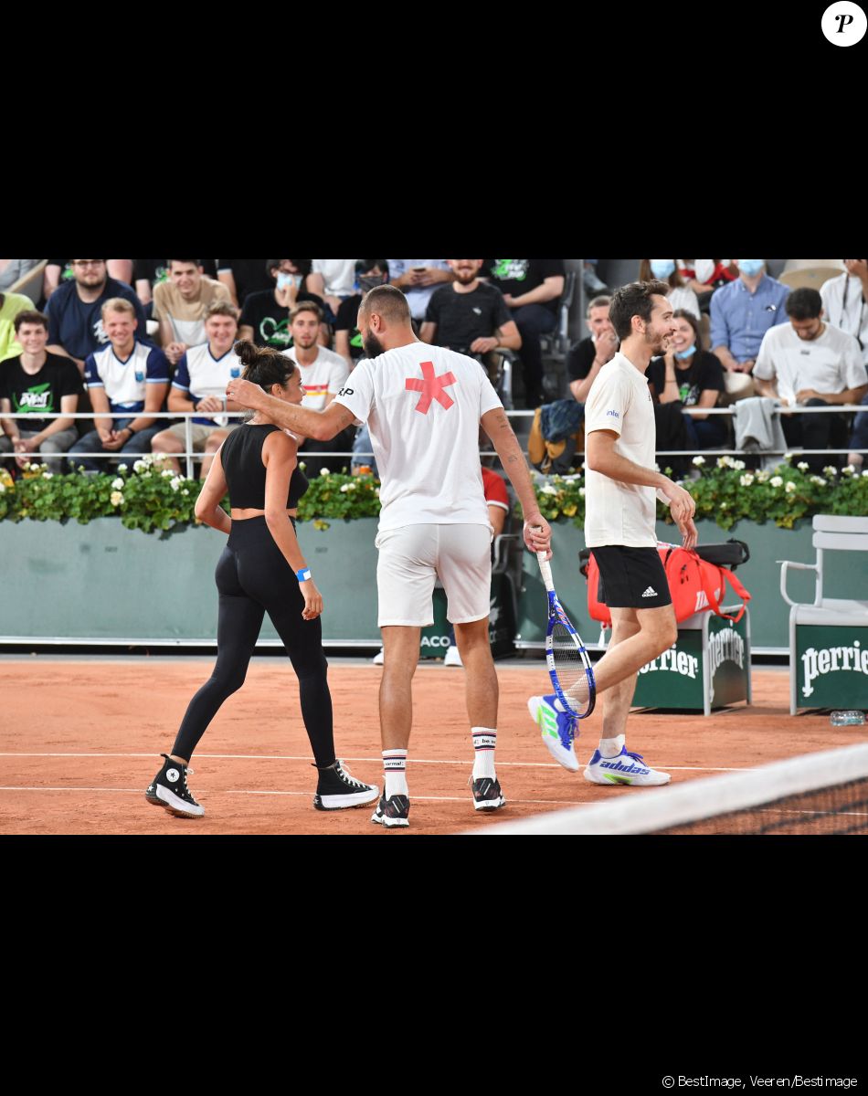 Exclusif - Benoît Paire et sa compagne Julie Bertin - Benoît Paire, Gaël Monfils, Domingo (Pierre Alexis Bizot) et Zerator (Adrien Nougaret) deux streamers se rencontrent lors d'un match de tennis à Roland Garros, Paris le 18 septembre 2021. © Veeren/Bestimage