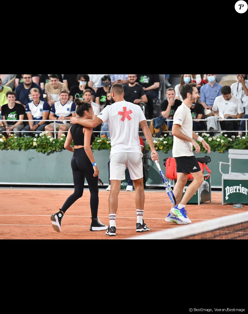 Exclusif - Benoît Paire et sa compagne Julie Bertin - Benoît Paire, Gaël Monfils, Domingo (Pierre Alexis Bizot) et Zerator (Adrien Nougaret) deux streamers se rencontrent lors d'un match de tennis à Roland Garros, Paris le 18 septembre 2021. © Veeren/Bestimage