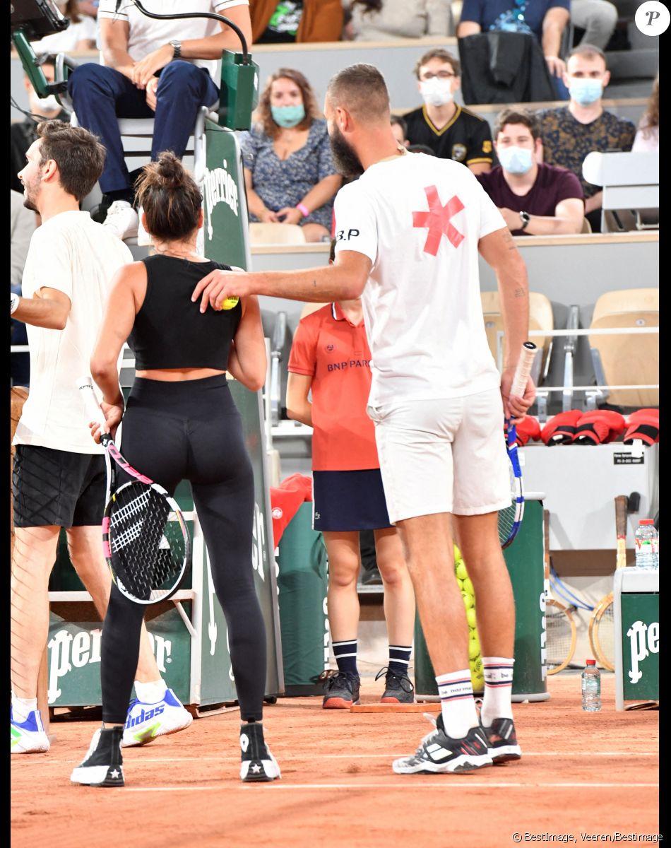 Exclusif - Benoît Paire et sa compagne Julie Bertin - Benoît Paire, Gaël Monfils, Domingo (Pierre Alexis Bizot) et Zerator (Adrien Nougaret) deux streamers se rencontrent lors d'un match de tennis à Roland Garros, Paris le 18 septembre 2021. © Veeren/Bestimage