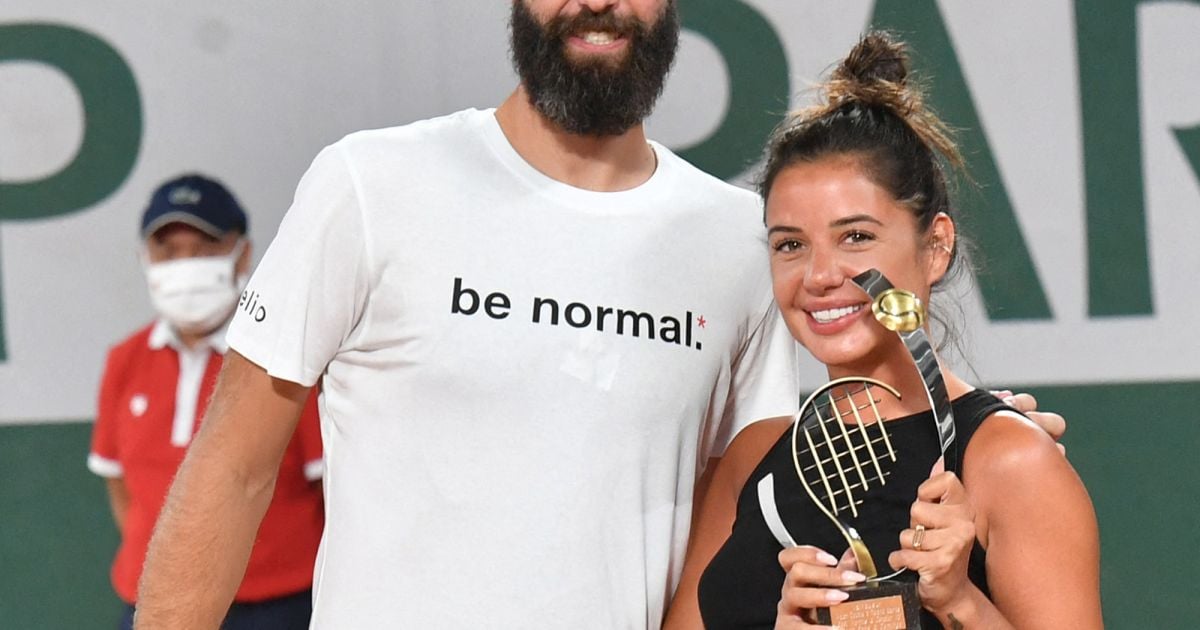 https static1 purepeople com articles 4 45 44 44 6537418 exclusif benoit paire et sa compagne j opengraph 1200 3 jpg