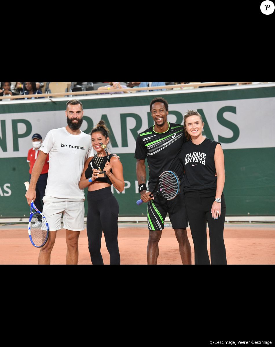 Exclusif - Benoît Paire et sa compagne Julie Bertin, Gaël Monfils et sa femme Elina Svitolina - Benoît Paire, Gaël Monfils, Domingo (Pierre Alexis Bizot) et Zerator (Adrien Nougaret) deux streamers se rencontrent lors d'un match de tennis à Roland Garros, Paris le 18 septembre 2021. © Veeren/Bestimage